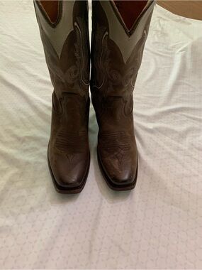 Idyllwind Brown Western Heeled Cowboy Boots